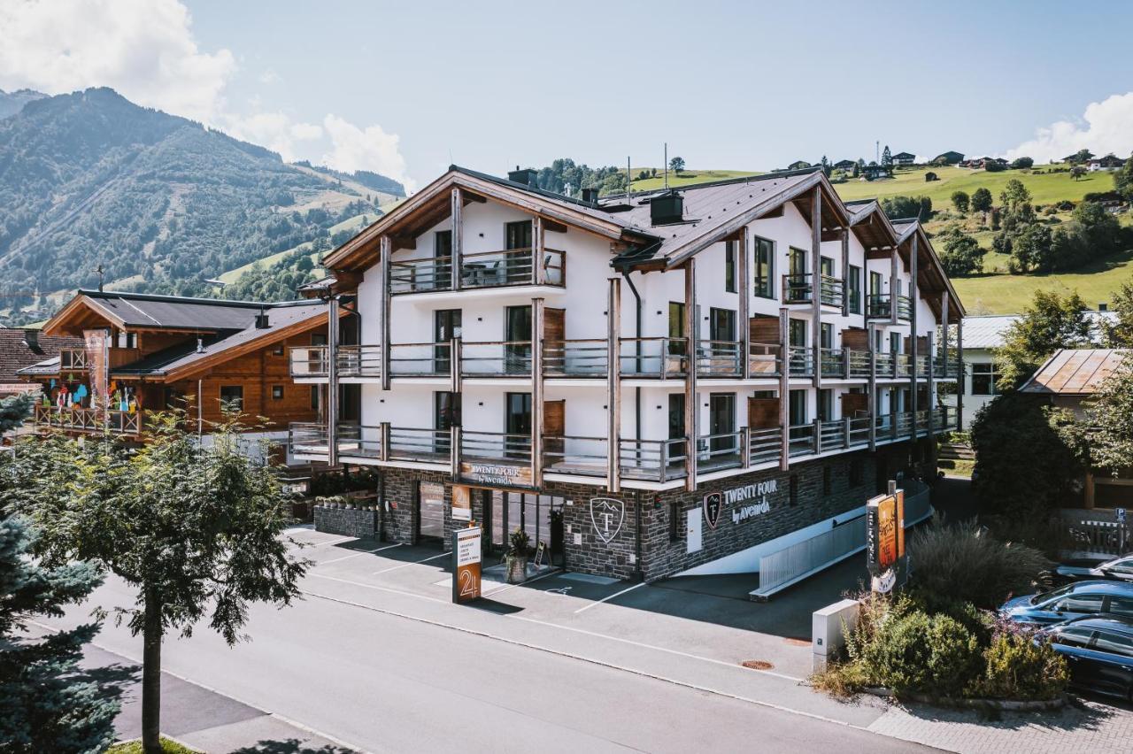 24 By Avenida - Mountain Hotel Kaprun Esterno foto